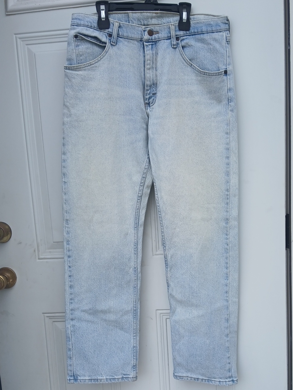 Wrangler32-30 Light Blue Straight Leg Men’s Jeans